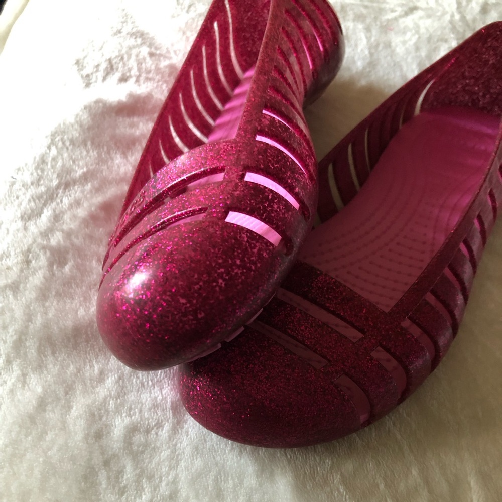 CROCS Women's Glitter Jelly Sandals in Magenta Pink